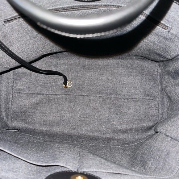 Luxury Chanel Deauville Tote Bag - Picture 7 of 10